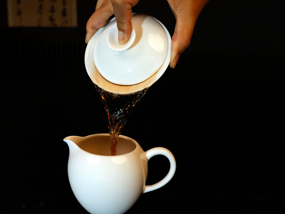 四點(diǎn)建議 教你怎么選蓋碗(圖2) fuguihai 2.jpg